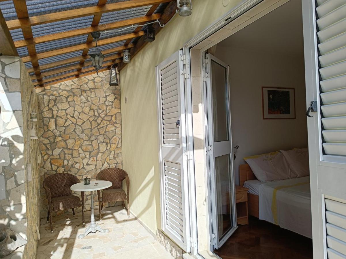 Rooms Rita Cres Exterior foto